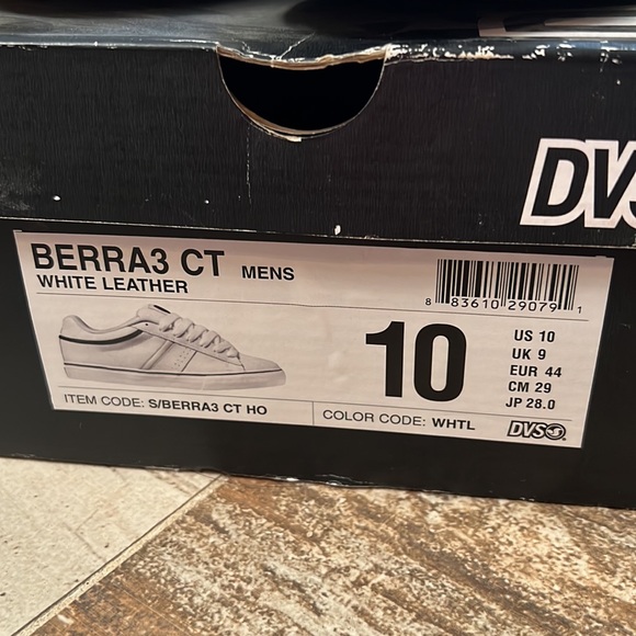 NWT Mens DVS Shoes - Picture 2 of 8